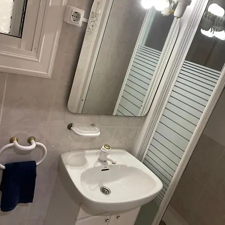 Bright 1br Flat - Private Terrace - Metro & * Badalona